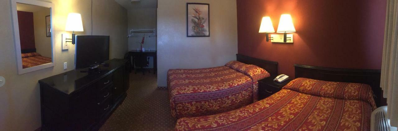 ויקטורוויל Hilltop Inn & Suites מראה חיצוני תמונה